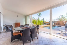 Saint-Gilles-les-Bains – Villa F7 rénovée avec piscine & spa