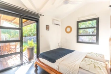 Recently built 6-room villa in a quiet, private residential area in La Saline-les-Bains