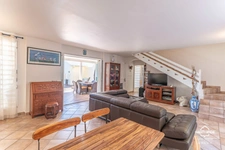 Saint-Gilles-les-Bains – Villa F7 rénovée avec piscine & spa