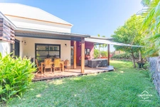 Recently built 6-room villa in a quiet, private residential area in La Saline-les-Bains