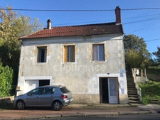 Dpt Cher (18), à vendre JOUET SUR L'AUBOIS maison 3 pièces