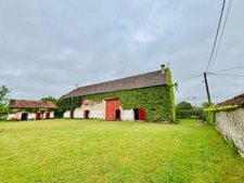 Maison à vendre 10 pièces LA GUERCHE SUR L'AUBOIS (18)