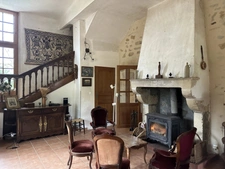 Estate for sale in the heart of Amognes