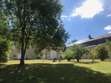 Estate for sale in the heart of Amognes