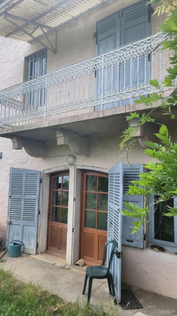 Maison de caractère Uchizy – 200 m² habitables – Terrain de 6 565 m²