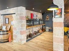 À Vendre : Fonds de Commerce - Pub, Bar à Vin et Ambiance Cosy