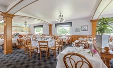 Premises/office for sale ON THE BANKS OF THE SAÔNE – MIXED-USE PROPERTY COMPLEX: RESTAURANT, EVENTS, RESIDENTIAL & ACCOMMODATION POTENTIAL ASNIERES SUR SAONE (01)