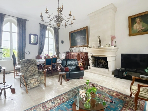 Ancien presbytère Maison 274 M2 et Maisonnette de 51 M2