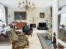 Ancien presbytère Maison 274 M2 et Maisonnette de 51 M2