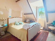 🌿 À vendre – Authentique longère de 192 m² à proximité de Clermont