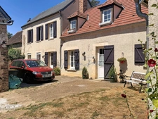 🌿 À vendre – Authentique longère de 192 m² à proximité de Clermont