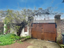 Ancien presbytère Maison 274 M2 et Maisonnette de 51 M2