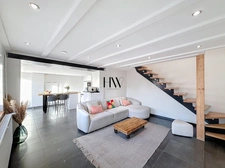 Maison de village à vendre - rénovée avec grande terrasse – Cœur de Feigères