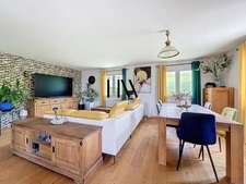 À vendre – Maison familiale avec jardin, jacuzzi et potentiel, à deux pas des commerces du Châble (Beaumont)