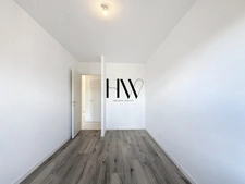Superbe Appartement 5 Pièces en Dernier Étage avec Terrasse, Garage Double et Accès PMR