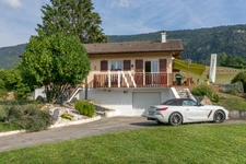 À vendre – Maison familiale avec jardin, jacuzzi et potentiel, à deux pas des commerces du Châble (Beaumont)