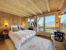 Exceptional property in Megève – Fully renovated apartment with panoramic view and ski-in/ski-out access