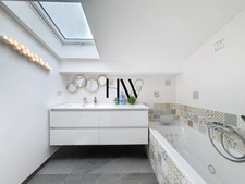 Maison de standing à vendre 14 pièces - 437 m2 - ANTHY SUR LEMAN (74)