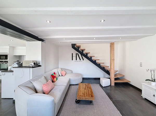 Maison de village à vendre - rénovée avec grande terrasse – Cœur de Feigères