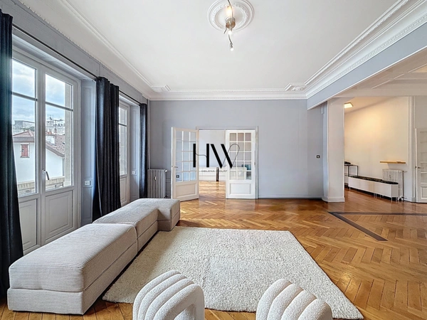 Appartement haussmannien de 161 m² – Centre-ville d’Annemasse – Idéal frontalier Genève