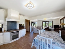 Maison à vendre 7 pièces BONS EN CHABLAIS (74)