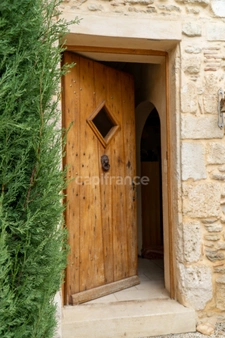 15-room stone property with swimming pool on 4.5 hectares (30)