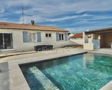 Maison de 93 m² climatisée avec piscine et dépendance de 50 m² sur la commune de SAINT GILLES (30).
