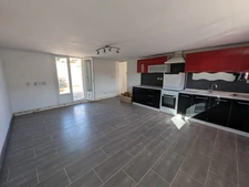 Maison à vendre de 93 m² climatisée a SAINT GILLES (30) avec dépendance et piscine