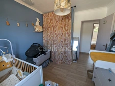 Maison de 93 m² climatisée avec piscine et dépendance de 50 m² sur la commune de SAINT GILLES (30).