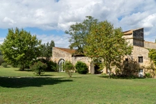 Propriété en pierre de 15 pièces avec piscine sur 4.5 hectares  (30)