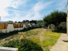 Maison à vendre de 93 m² climatisée a SAINT GILLES (30) avec dépendance et piscine