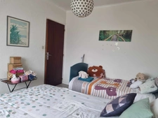 Family home of 120 m² - 4 Bedrooms - 1134 m² plot with building potential