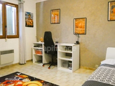 Maison à vendre en R+1 de 166 m² sur un terrain de 1837 m². Route d'Eyguières (13) Arles