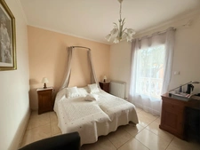 House for sale, 6 rooms, 187 m2, land approx. 1483 m2, TRESQUES (30)