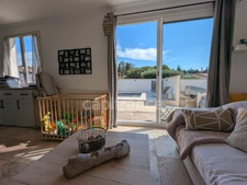 Maison de 93 m² climatisée avec piscine et dépendance de 50 m² sur la commune de SAINT GILLES (30).