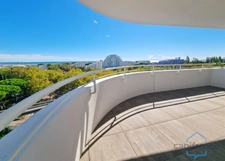 Appartement de prestige 3 pièces - Terrasse de 44m² VUE MER et triple exposition - Parking privatif