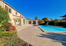 MAISON de 222m² ou double habitation - PISCINE - Terrain arboré de 830m² sans vis-à-vis - CASTRIES (34)