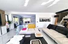 Villa de prestige avec jardin paysagé - Garage, Piscine