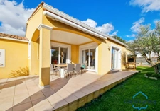 Maison de PLAIN-PIED de 125m² avec 4 pièces + un Garage de 36m² sur un Terrain de 700m²