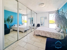 Appartement VUE MER en 1ère ligne, traversant et au DERNIER ETAGE - T2 rénové de 41m² + Terrasse - La GRANDE-MOTTE (34)