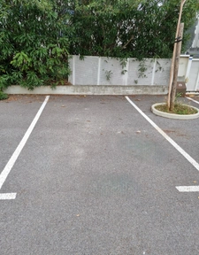Studio de 22m² rénové et meublé au dernier étage + Terrasse de 5m² + PARKING - La Grande-Motte (34)