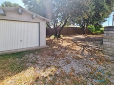 Maison de 212m² avec 6 pièces et une dépendance T2 - Terrain arboré de 800m² - Garage - Restinclières (34160)