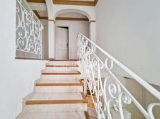 7-room house with swimming pool + 3-room apartment