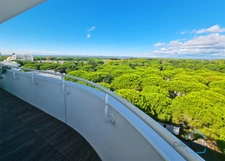 Appartement de prestige 3 pièces - Terrasse de 44m² VUE MER et triple exposition - Parking privatif