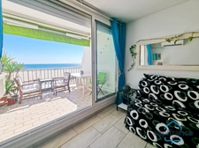 Appartement VUE MER en 1ère ligne, traversant et au DERNIER ETAGE - T2 rénové de 41m² + Terrasse - La GRANDE-MOTTE (34)