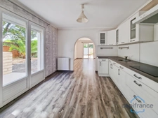 Maison de 212m² avec 6 pièces et une dépendance T2 - Terrain arboré de 800m² - Garage - Restinclières (34160)