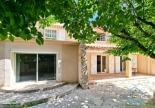 Maison de 212m² avec 6 pièces et une dépendance T2 - Terrain arboré de 800m² - Garage - Restinclières (34160)