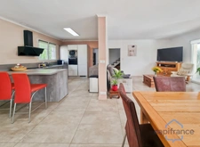 Maison individuelle rénovée de 110m² avec 4 pièces + une véranda sur un terrain arboré de 700m² - Garage