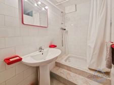CASTRIES (34) - Maison de 222m² avec 7 pièces (5 chambres) + véranda - Terrain de 830m² sans vis-à-vis - Piscine