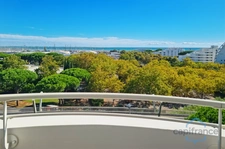 Appartement de prestige 3 pièces - Terrasse de 44m² VUE MER et triple exposition - Parking privatif